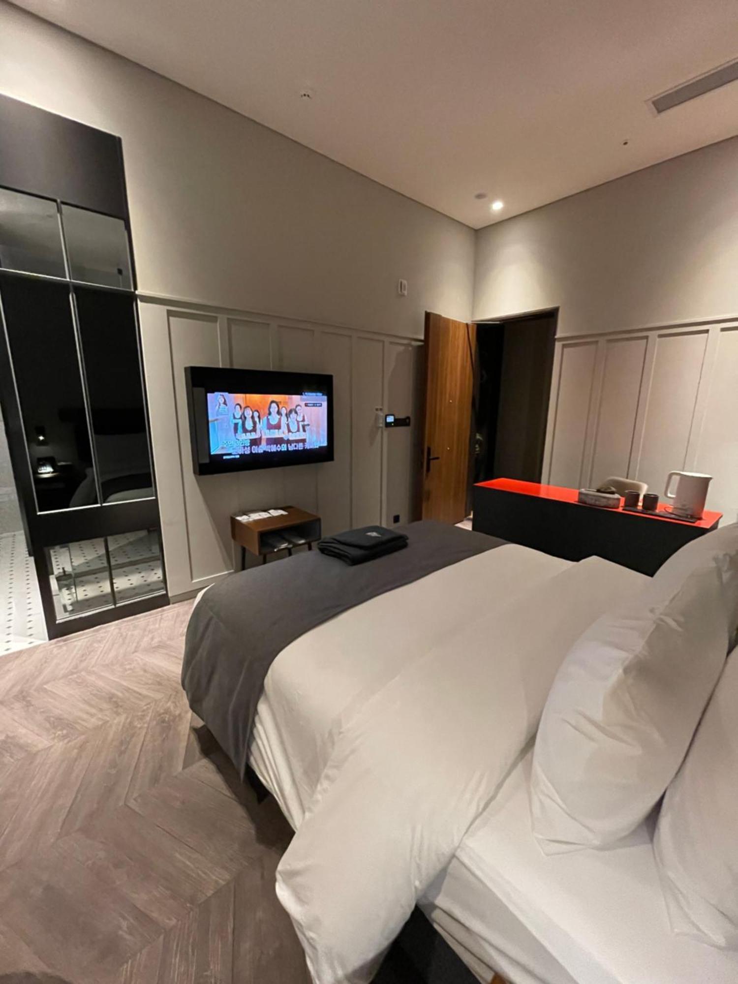 Junibino Hotel Hongdae سيول المظهر الخارجي الصورة
